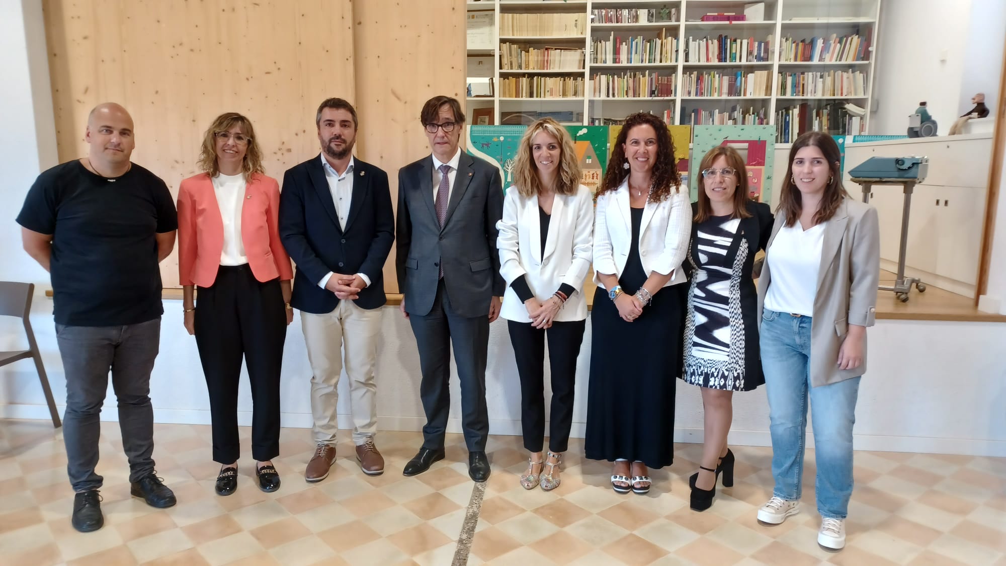 El president de la Generalitat, Salvador Illa, visita a seu de la Fundació Miquel Martí i Pol de Roda de Ter