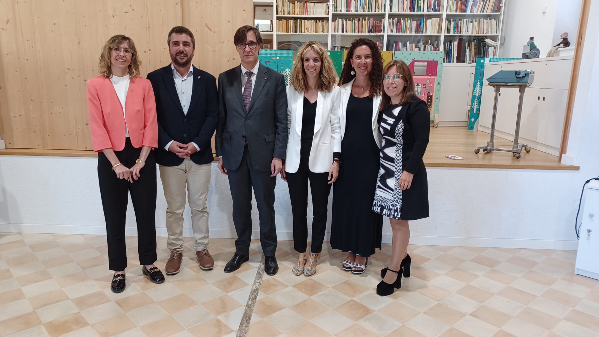 El president de la Generalitat, Salvador Illa, visita a seu de la Fundació Miquel Martí i Pol de Roda de Ter
