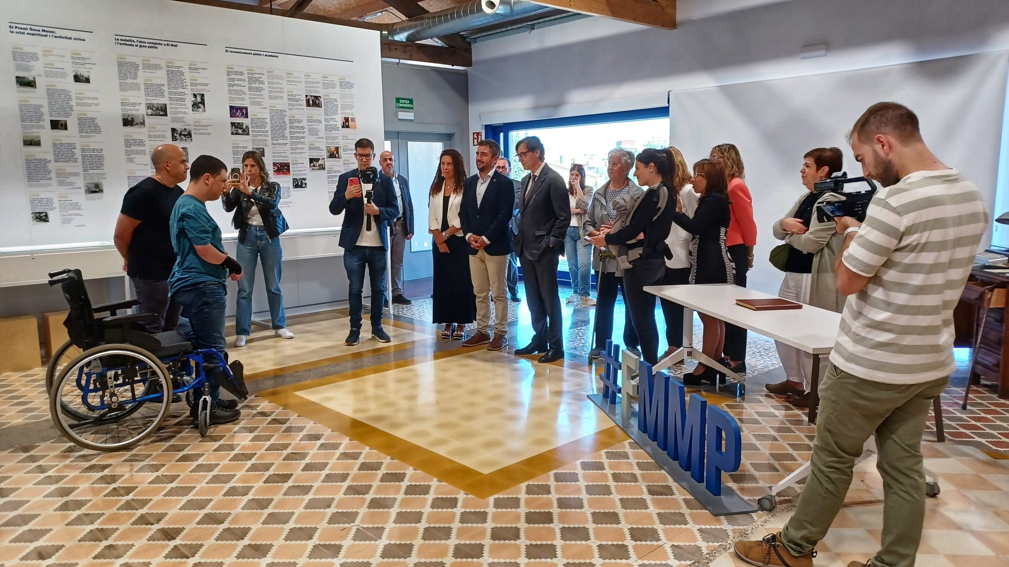 El president de la Generalitat, Salvador Illa, visita a seu de la Fundació Miquel Martí i Pol de Roda de Ter