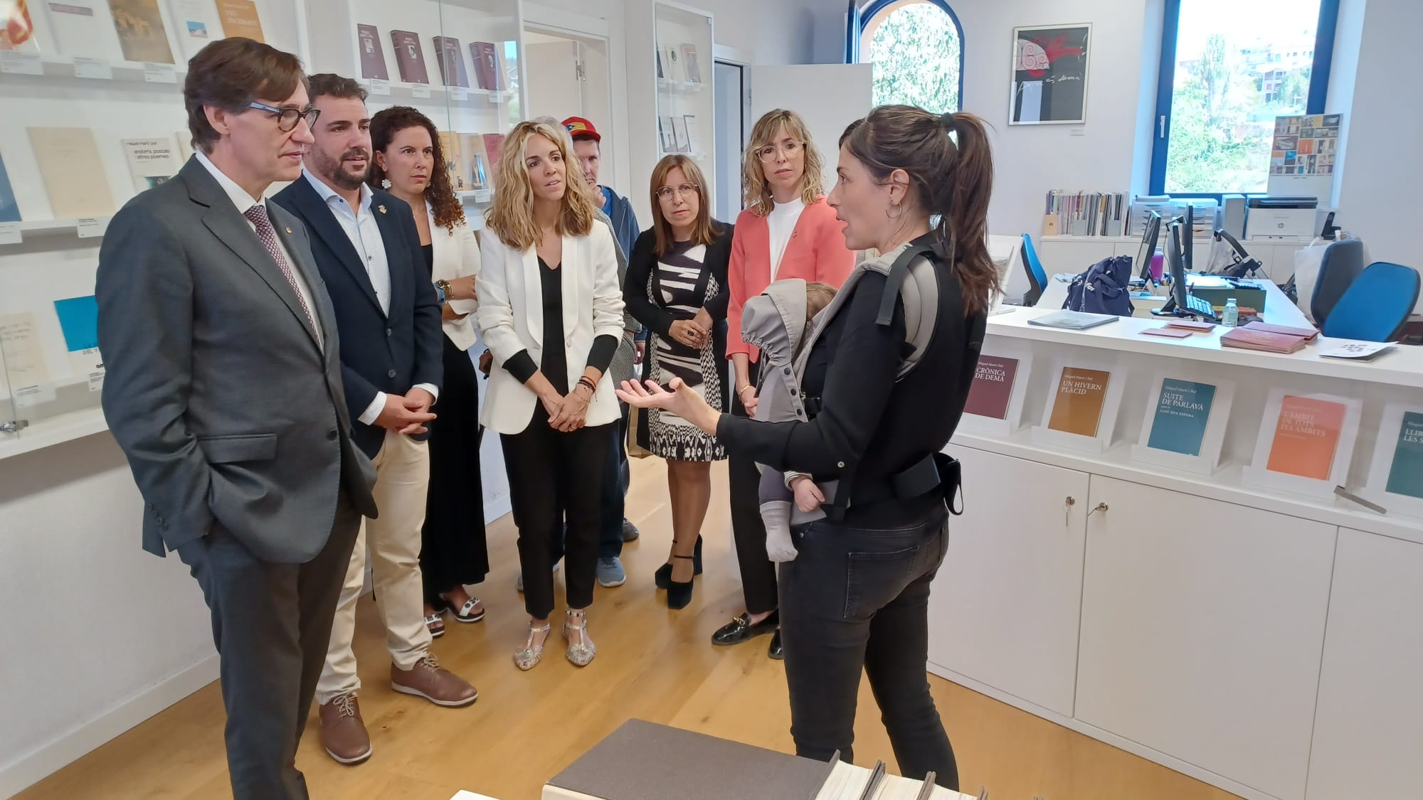 El president de la Generalitat, Salvador Illa, visita a seu de la Fundació Miquel Martí i Pol de Roda de Ter