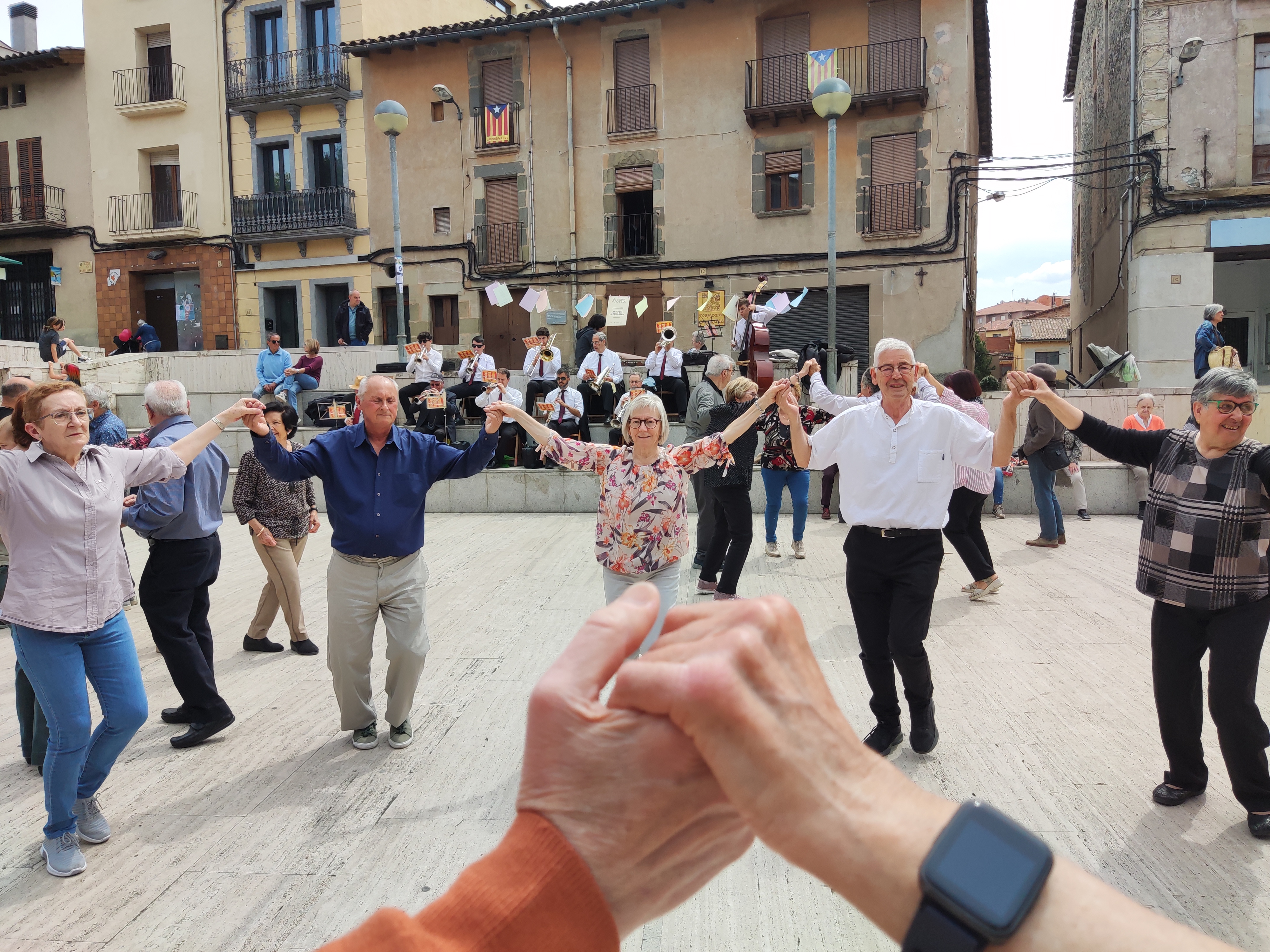 Sardanes amb les cobles Lluïsos i Genisenca